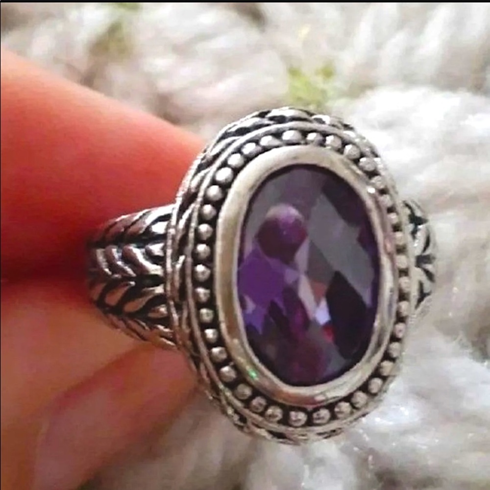 Vintage ornate amethyst purple faceted stone Ring size 8